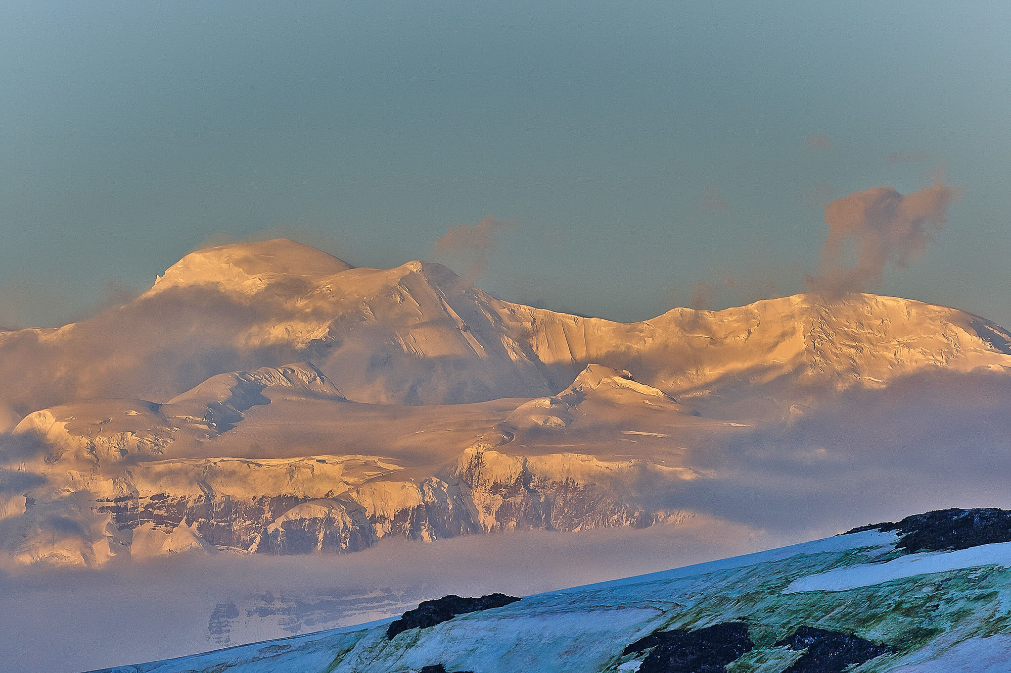 morning mood at Ronge Island, Mount Britannia